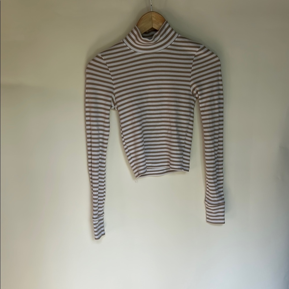 American Eagle Outfitters White And Cream Blouse